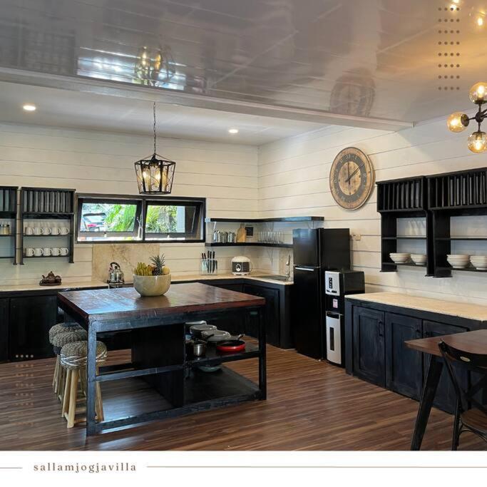 Villa The Noman Tawangmangu By Suasana Villa ซารางงัน ภายนอก รูปภาพ